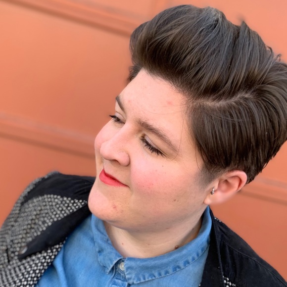 Meet your Posher, Skylar - Picture 1 of 1